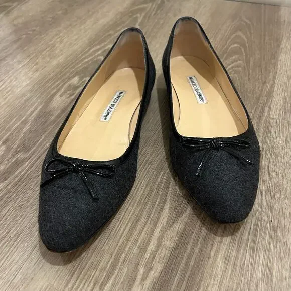 Manolo Blahnik Pointed Toe Ballet Flats Gray Wool Bow Trim Italy EU 38